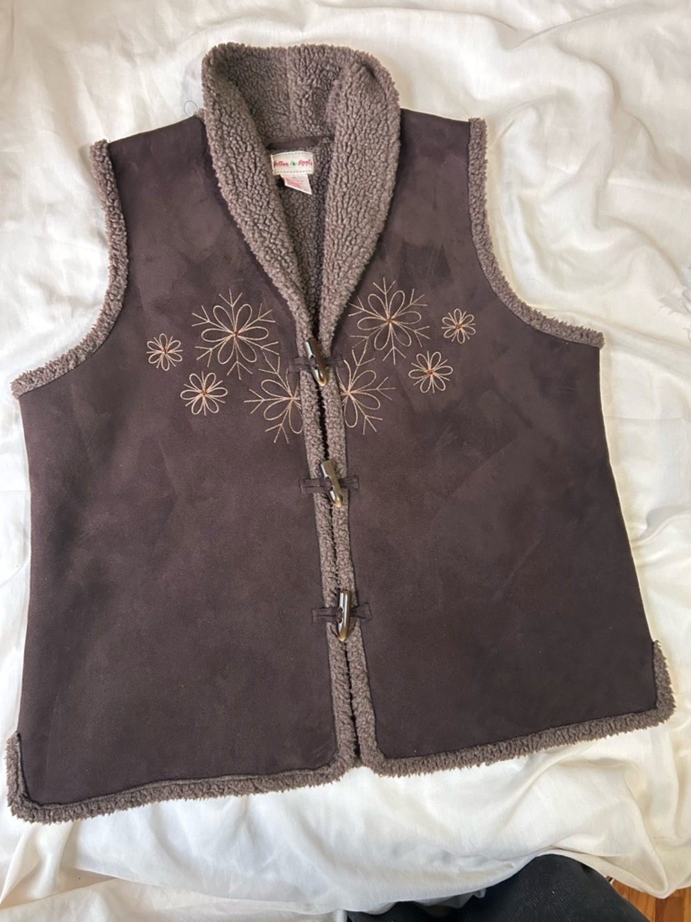 Toffee Apple XL Vest Brown Faux Suede Buttons Embroidered Sherpa Lined EUC